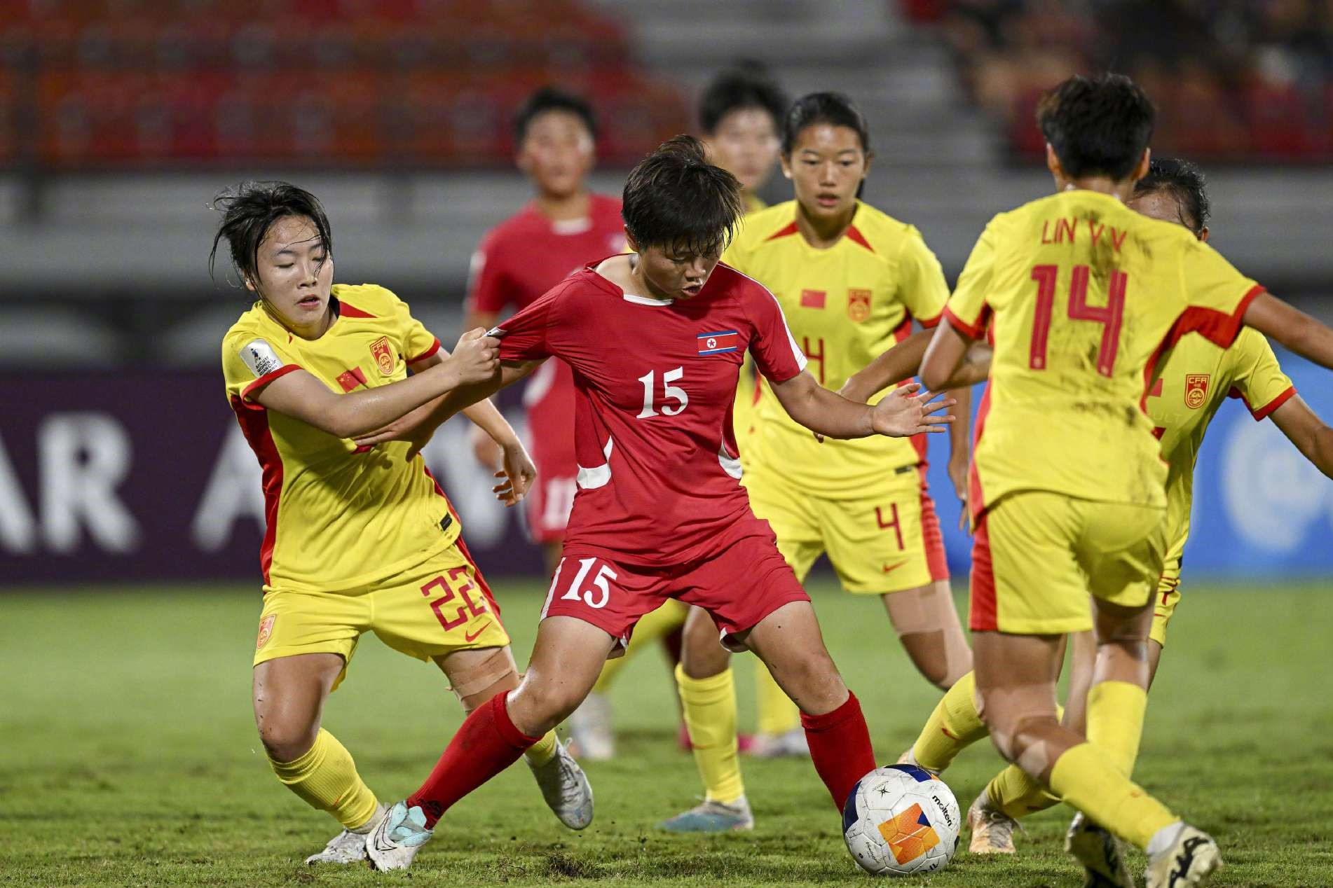 中国女足取得胜利,晋级比赛下一轮 中国女足取得胜利,晋级比赛下一轮